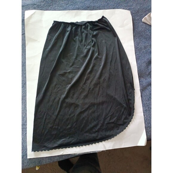 Warner Other - Warner's Perfect Measure Half Slip Size Medium Curved Hem Black Silky Lace Trim